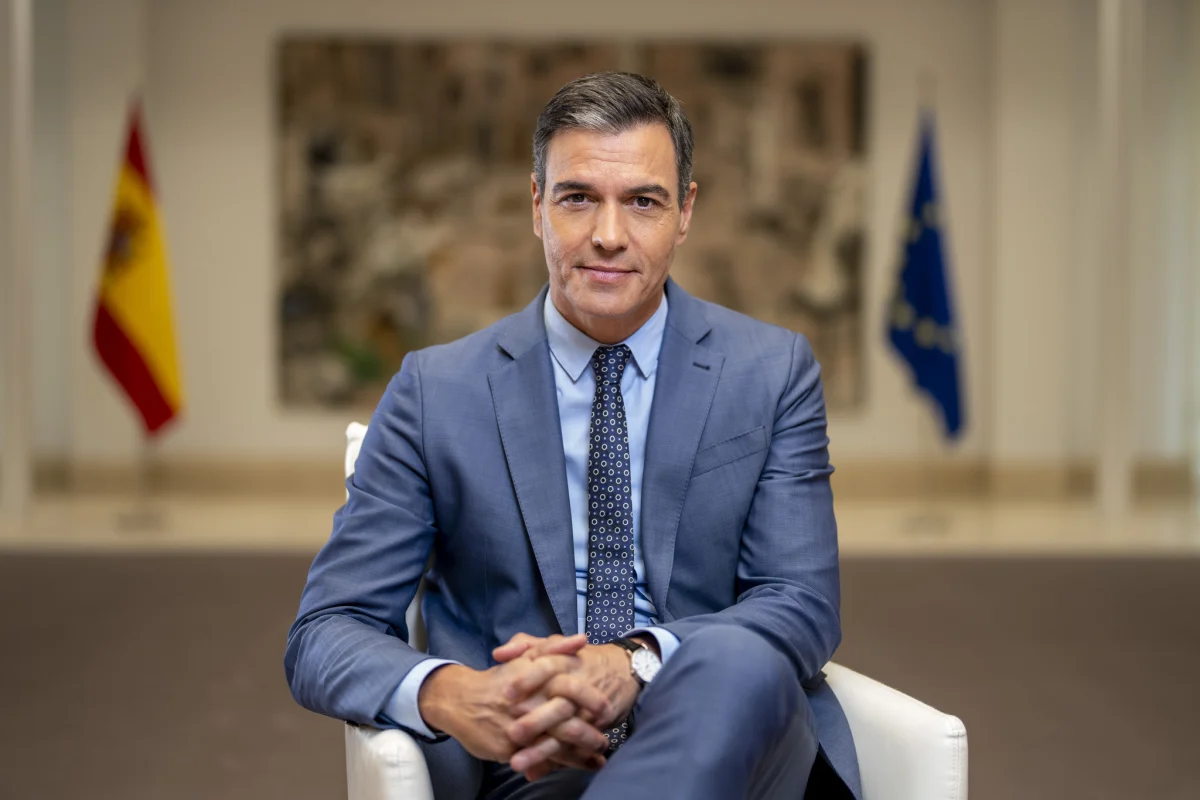 España respalda una transición pacífica: Sánchez habla con Delcy Rodríguez y Edmundo González