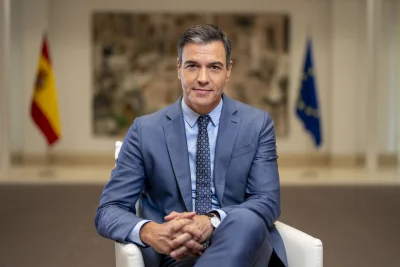 España respalda una transición pacífica: Sánchez habla con Delcy Rodríguez y Edmundo González